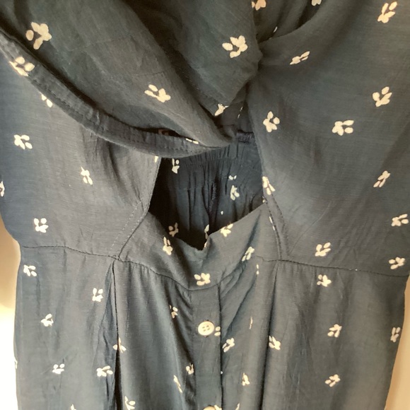 Faithfull the Brand Floral Print Button Front Midi Dress - Blue - 6 - Picture 4 of 11